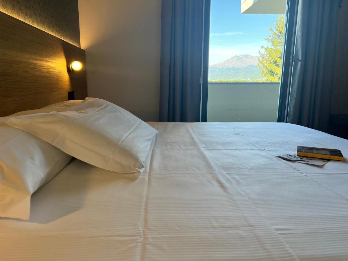 Romano Canavese Hotel Gardenia מראה חיצוני תמונה