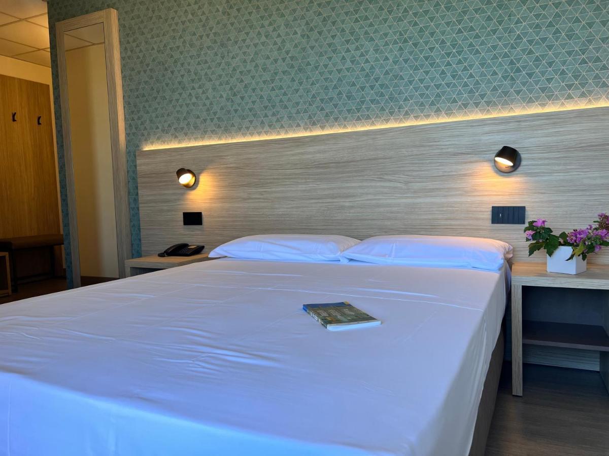 Romano Canavese Hotel Gardenia מראה חיצוני תמונה