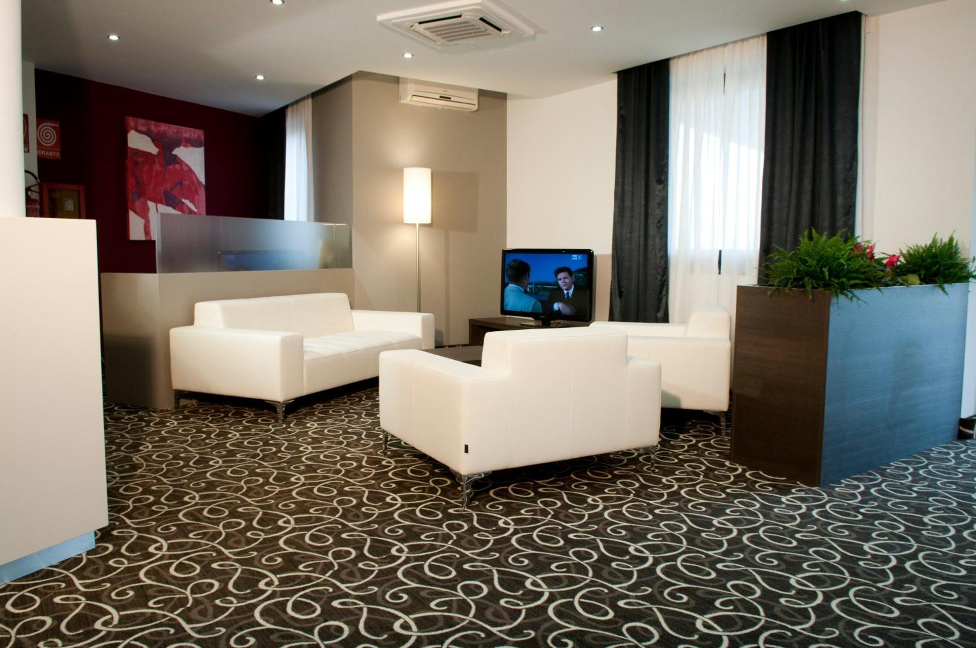 Romano Canavese Hotel Gardenia מראה חיצוני תמונה