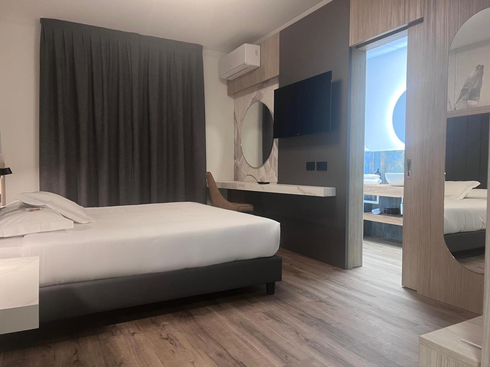 Romano Canavese Hotel Gardenia מראה חיצוני תמונה