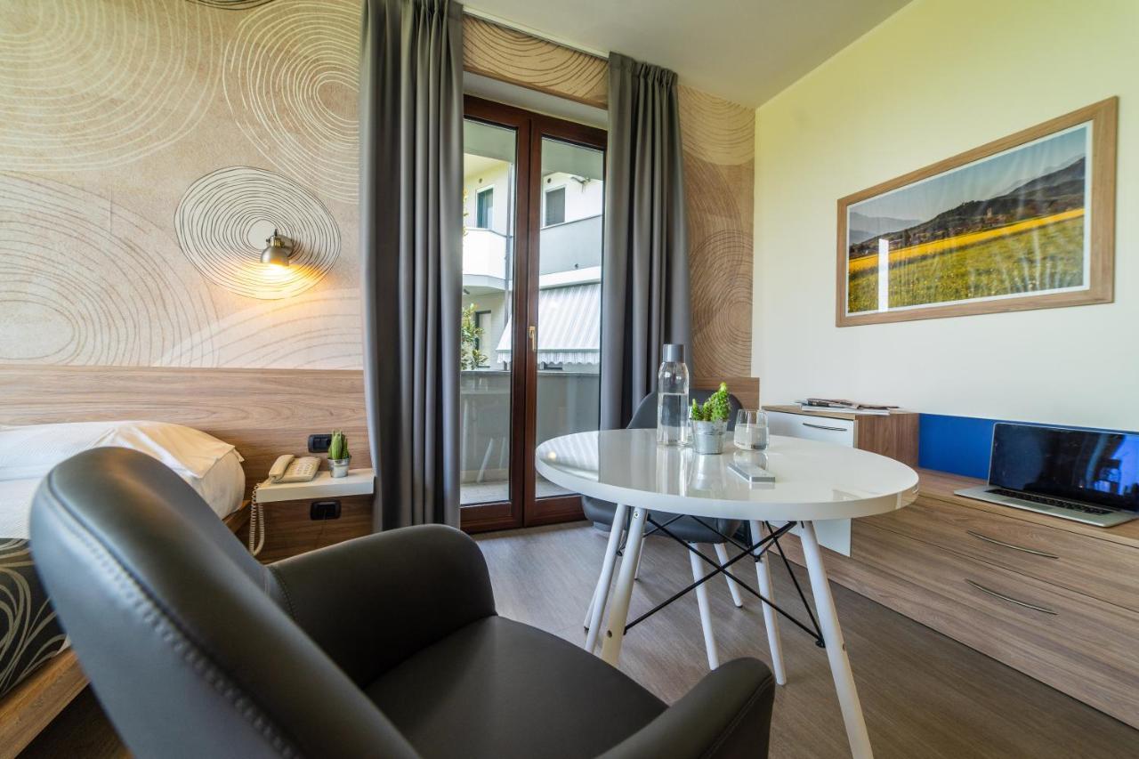 Romano Canavese Hotel Gardenia מראה חיצוני תמונה